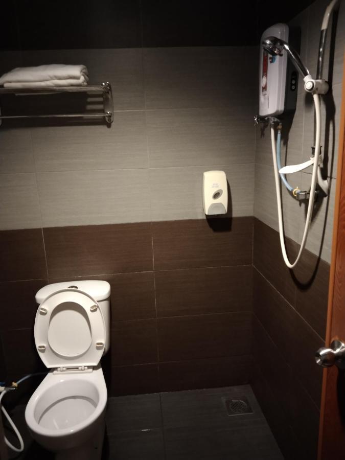 One World Hotel Kulai Kültér fotó